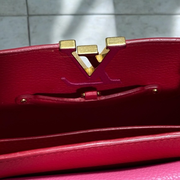 2017’ Louis Vuitton Capucines MM - Picture 16 of 16
